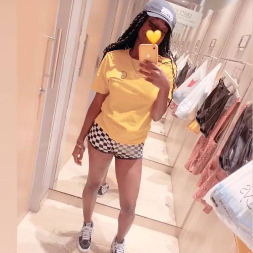 Meet your Posher, Tineisha